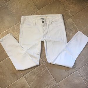 American Eagle Outfitters Cropped White Jeggings